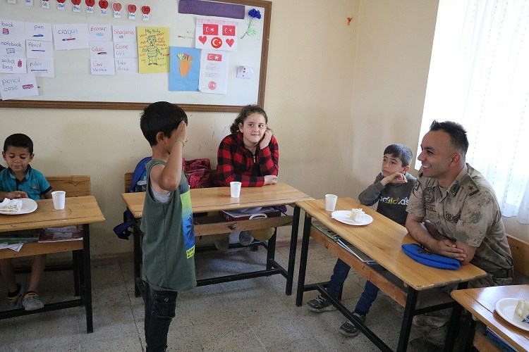 SUVEREN JANDARMA KOMANDO TABUR KOMUTANLIĞI